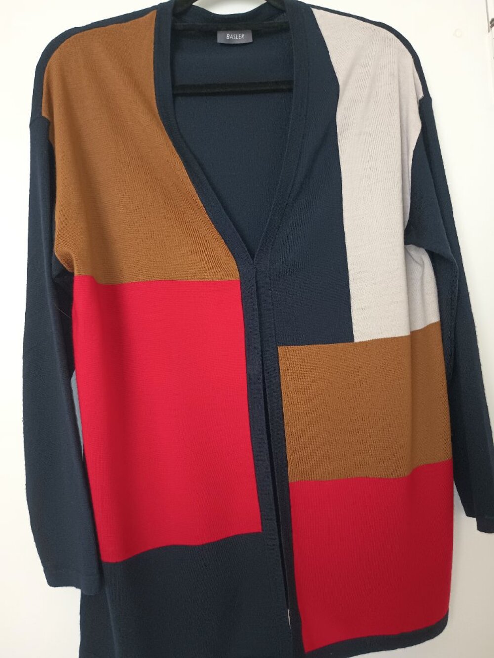 BASLER 100% virgin wool ladies cardigan.